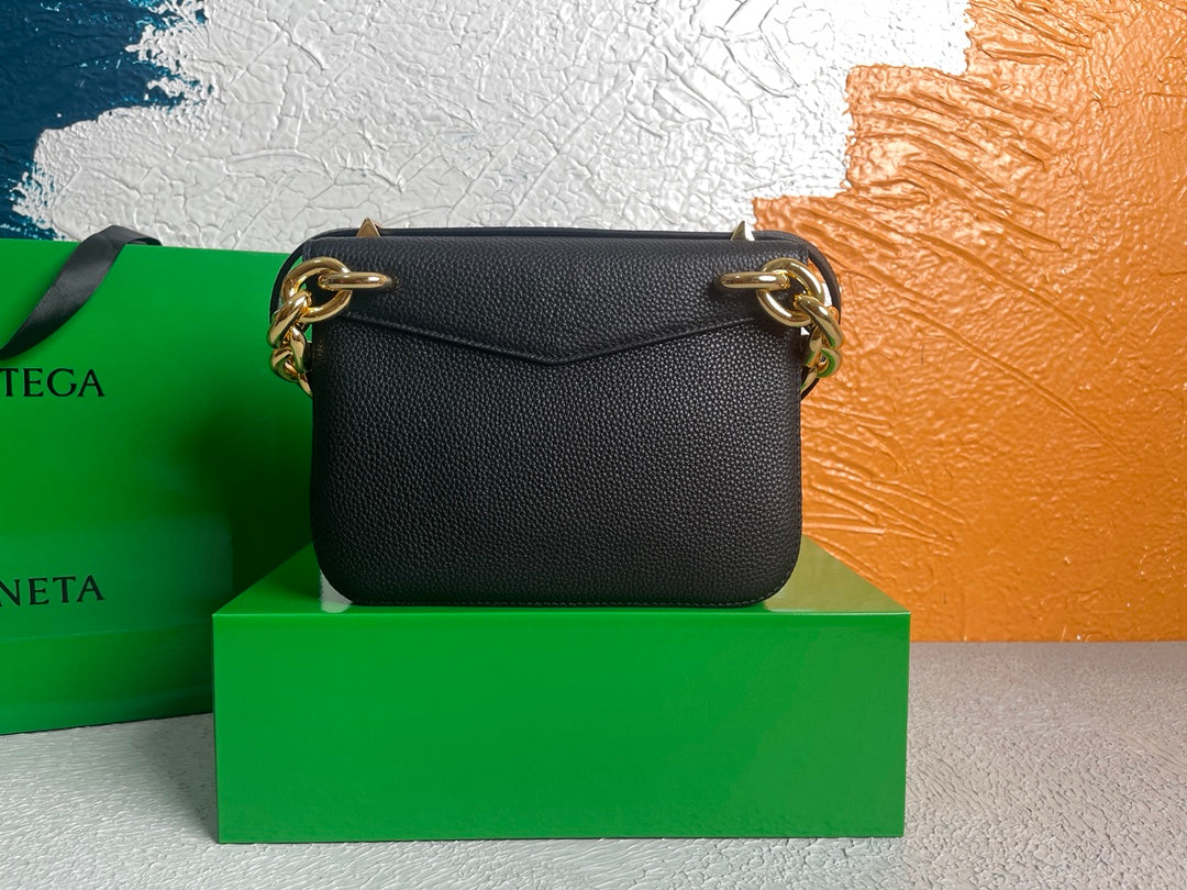 GLAMI Mount Black, For Women, WomenÃ¢â‚¬â„¢s Bags 8.3in/21cm 667399V12M08425