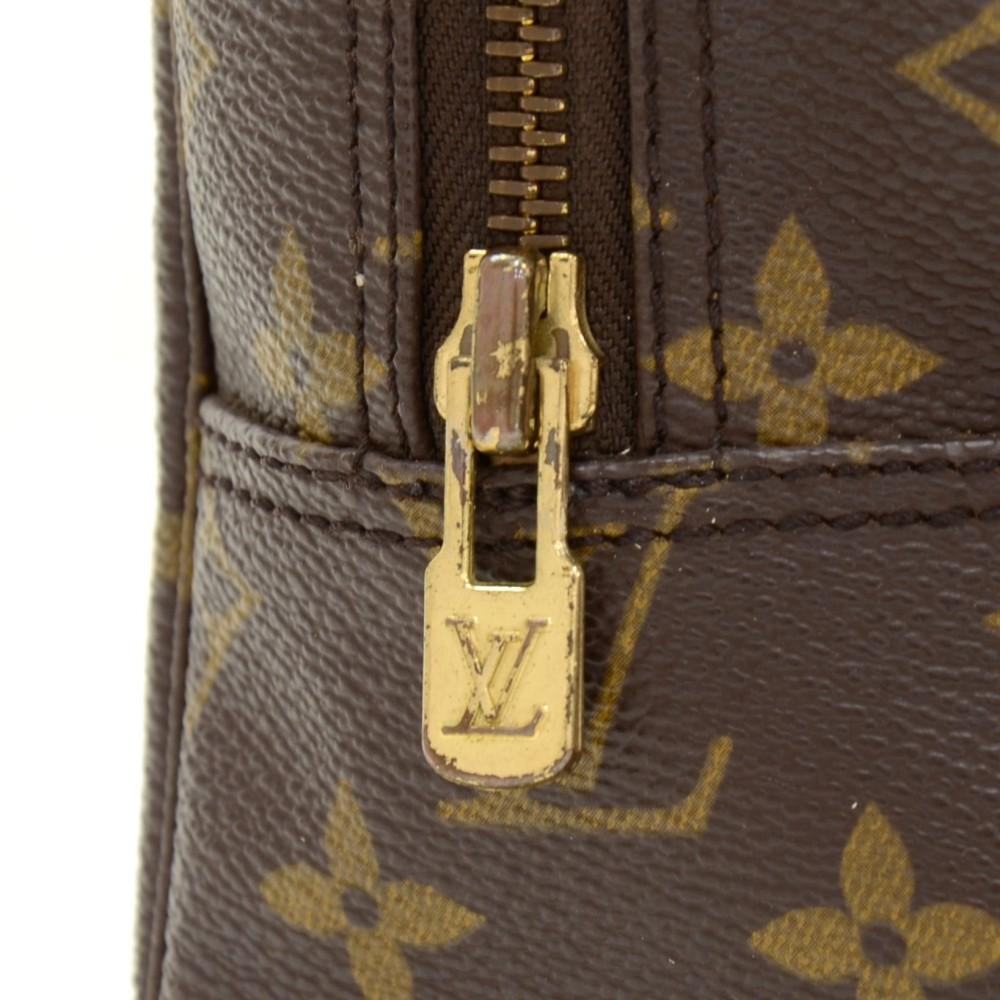 Louis Vuitto Trousse Toilette 28 Monogram Canvas Cosmetic Pouch