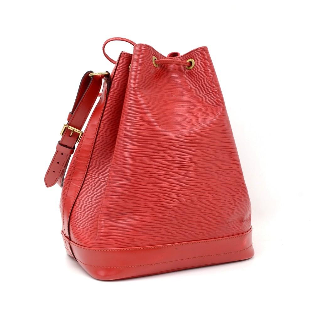 Louis Vuitto Noe Large Epi Leather Shoulder Bag
