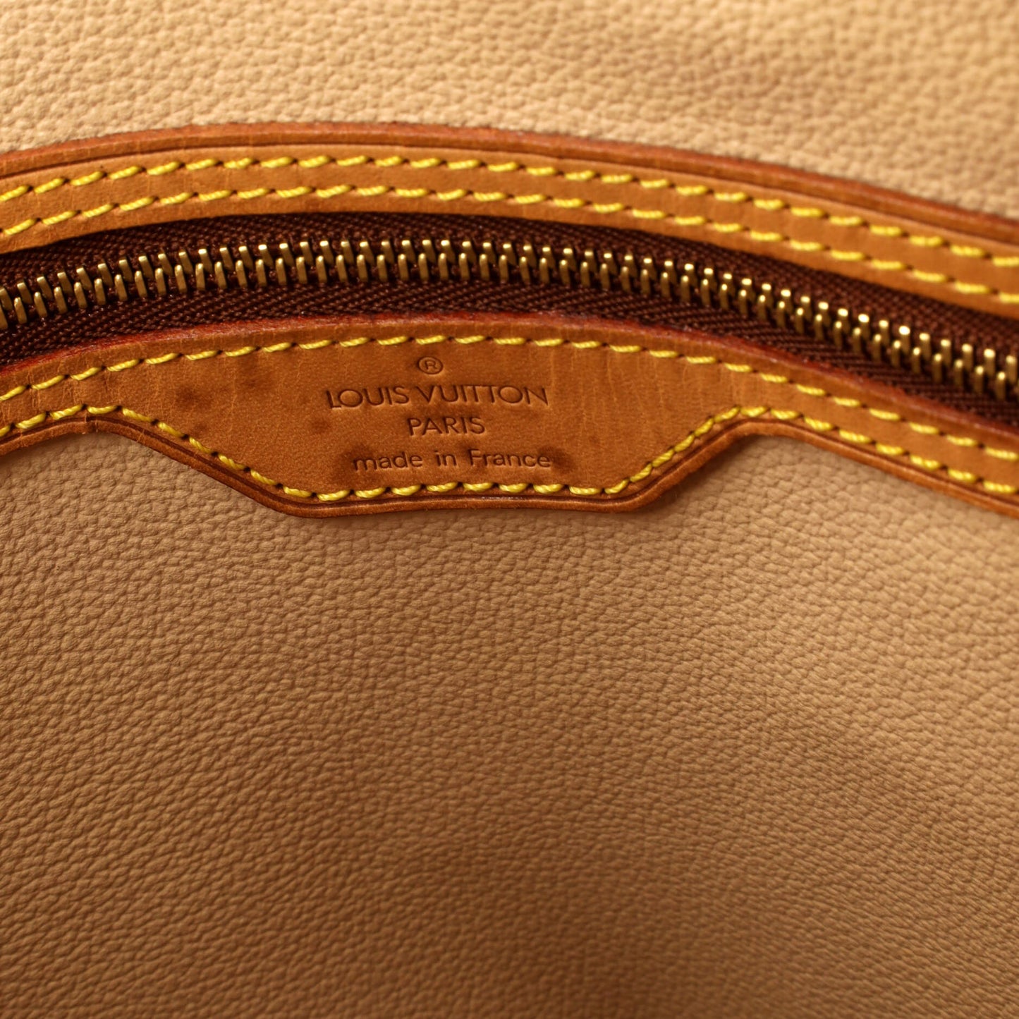 Louis Vuitton Bucket Bag Monogram Canvas GM
