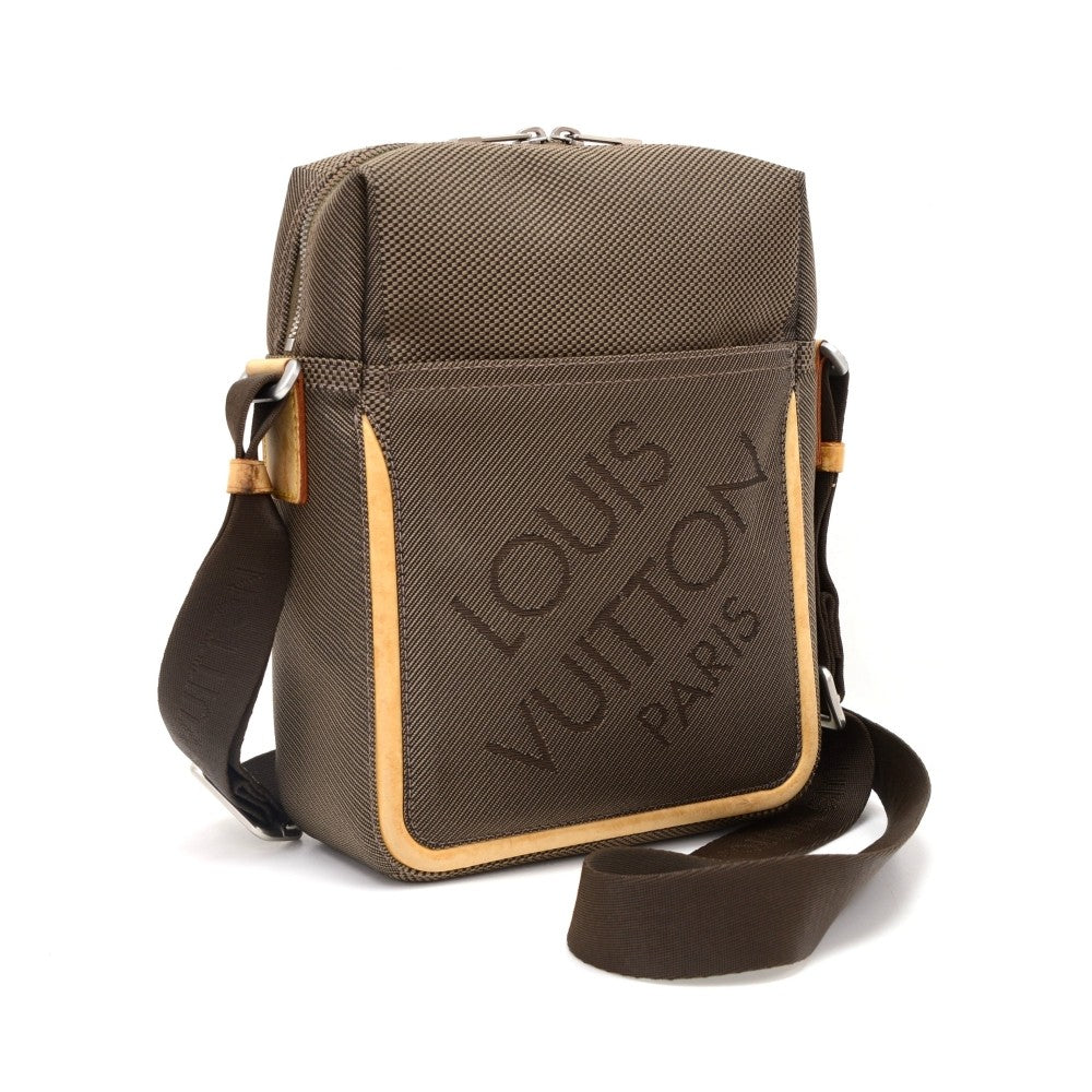 Louis Vuitto Citadin Damier Geant Canvas Messenger Bag