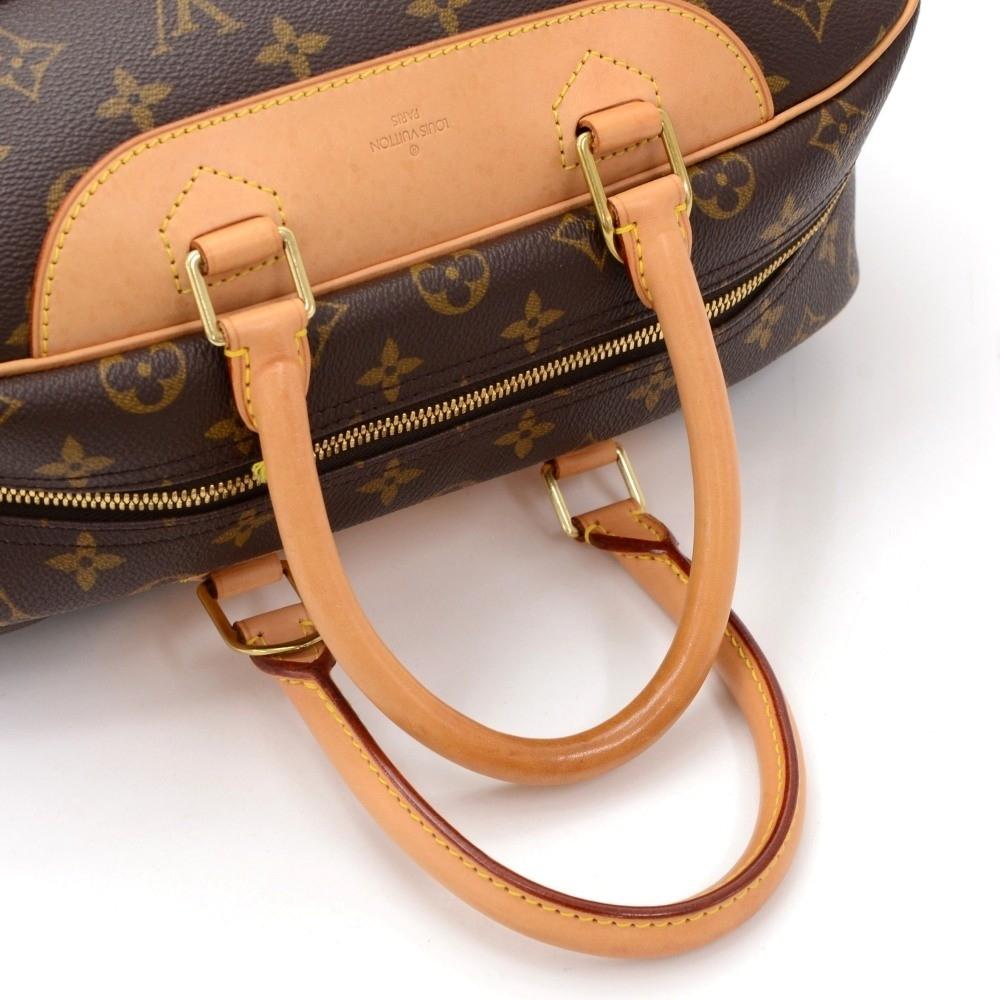Louis Vuitto Deauville Monogram Canvas Handbag