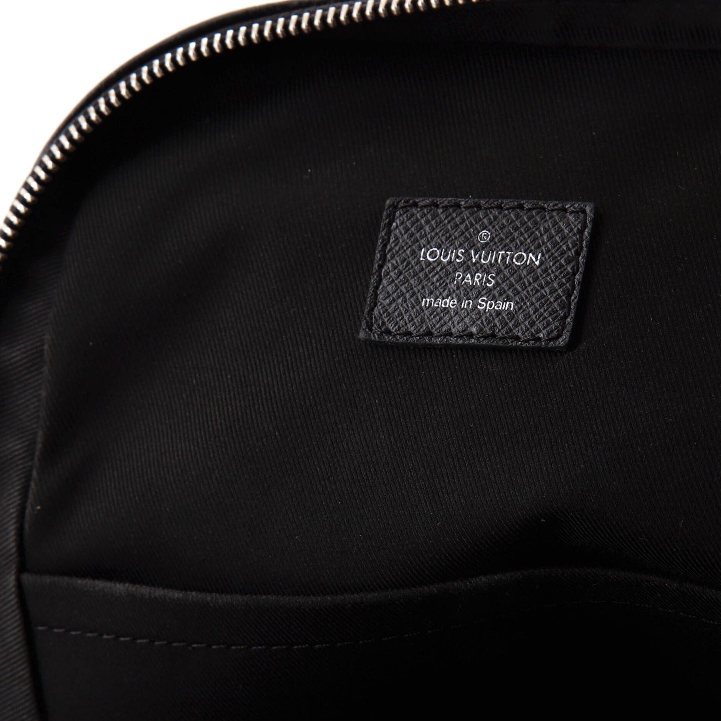 Louis Vuitton Avenue Sling Bag Taiga Leather