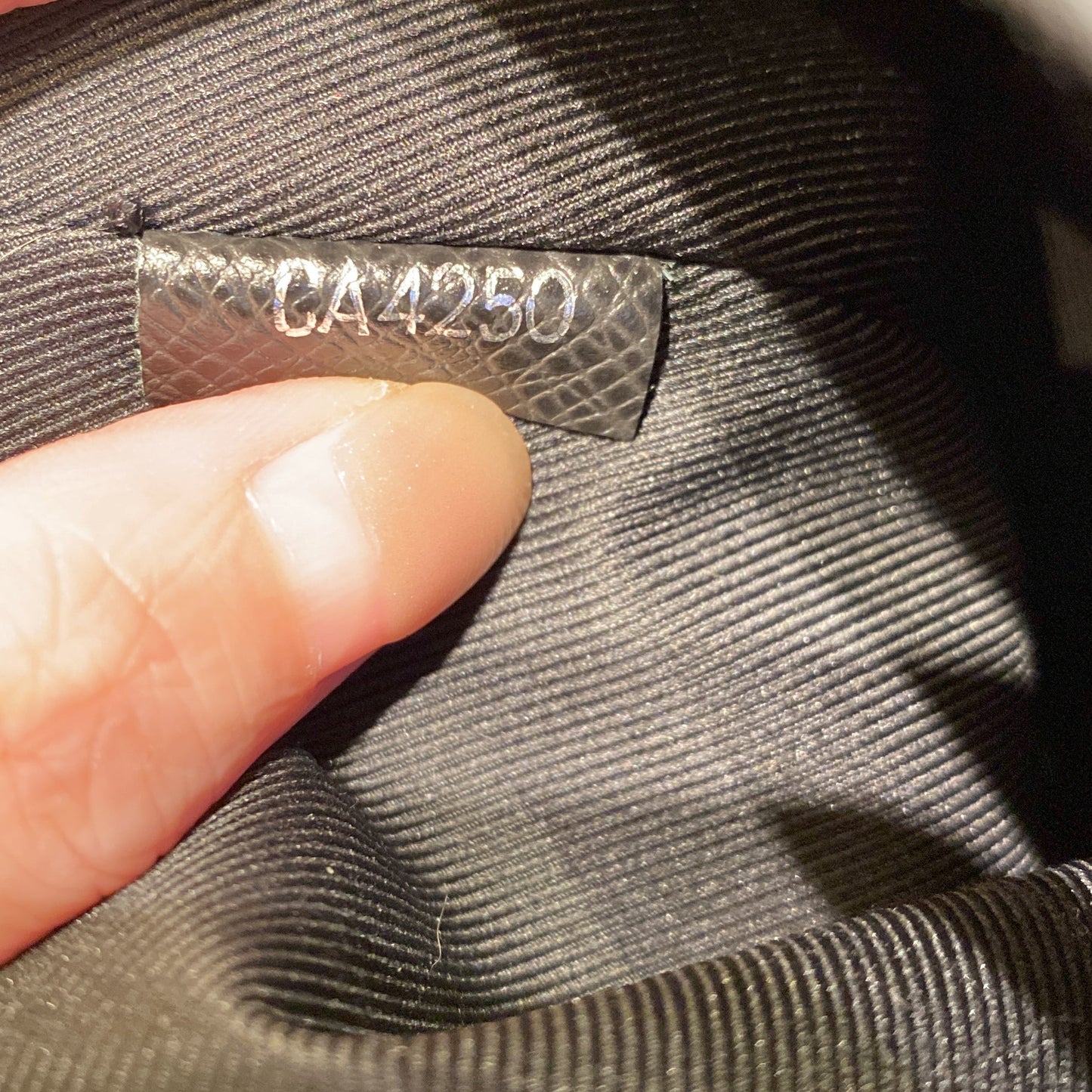 Louis Vuitton Avenue Sling Bag Taiga Leather