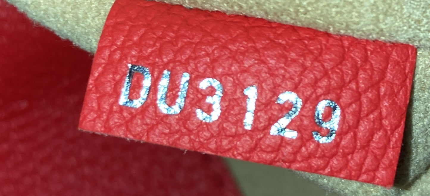 Louis Vuitton Lockme Ever Handbag Leather BB