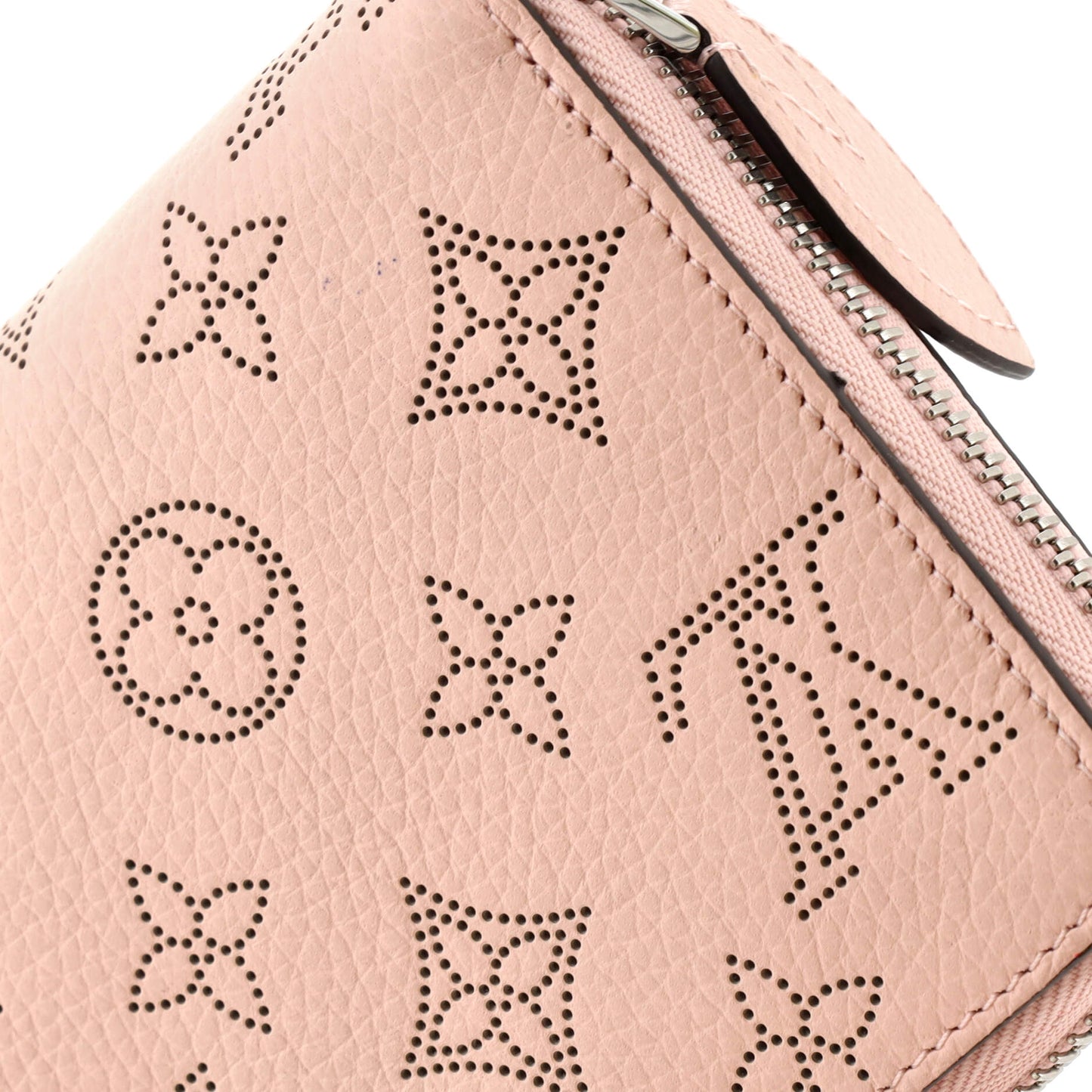 Louis Vuitton Zippy Wallet Mahina Leather