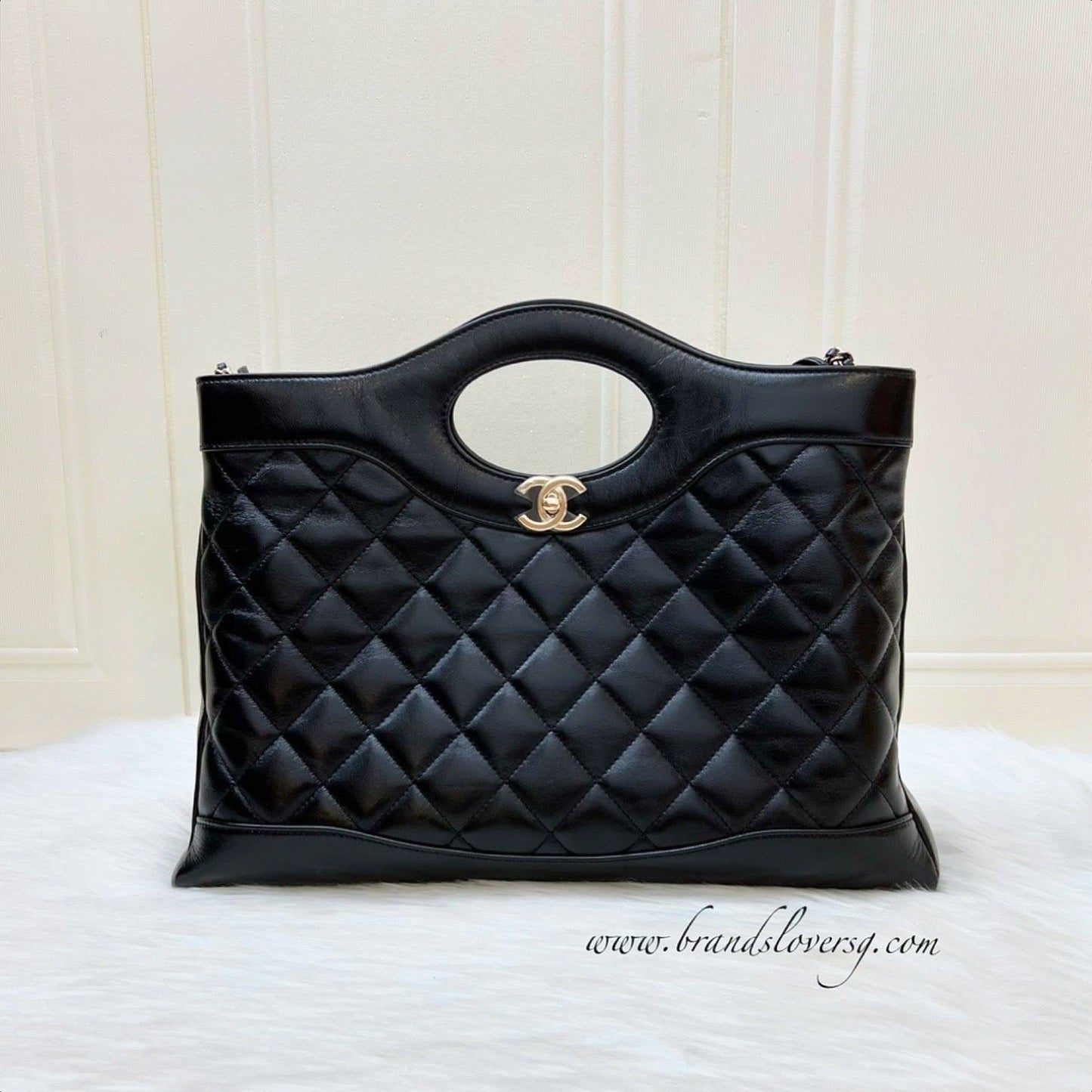 GLM-31 Medium Shopping Bag in Black Shiny Calfskin and LGHW (Model: AS4854)