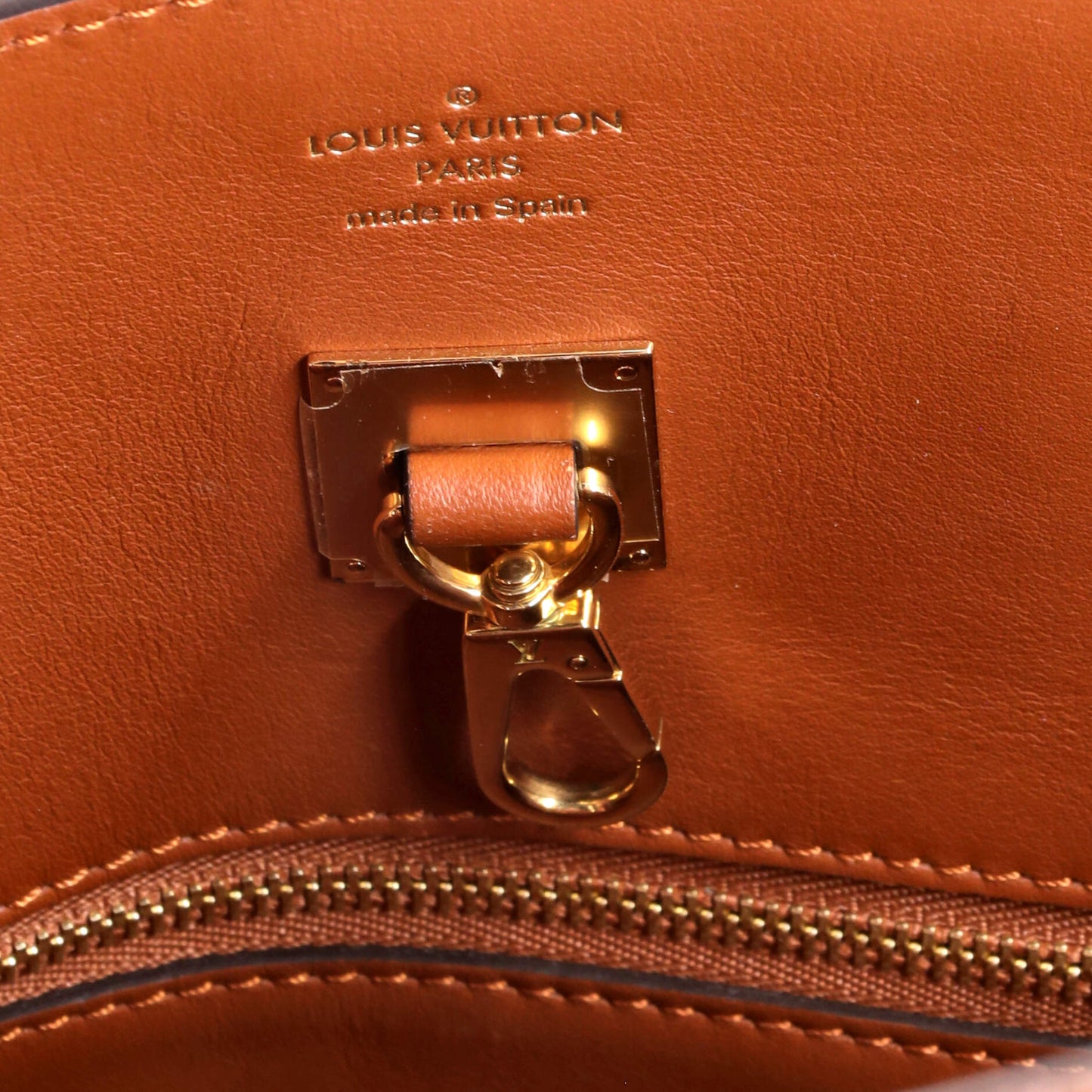 Louis Vuitton Milla Handbag Veau Nuage Calfskin PM
