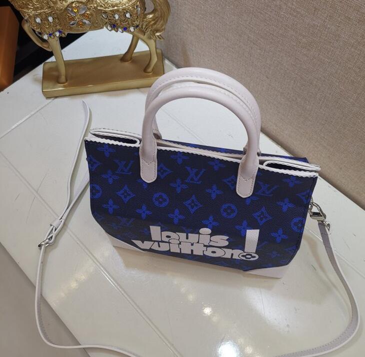 SAMC - LOV Bags - 2432