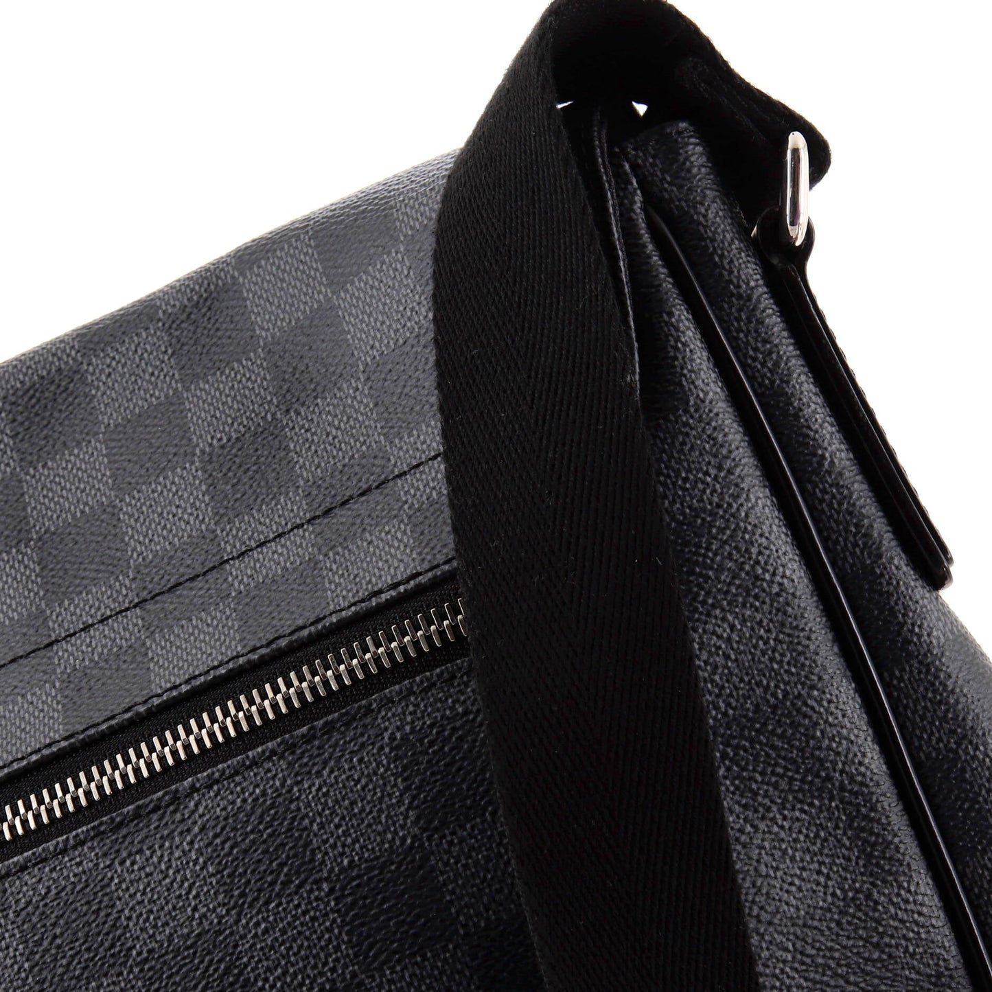 Louis Vuitton District Messenger Bag Damier Graphite MM