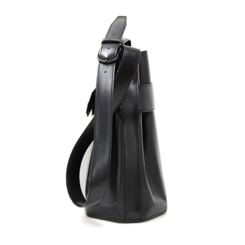 Louis Vuitto Sac D'Epaule PM Epi Leather Shoulder Bag