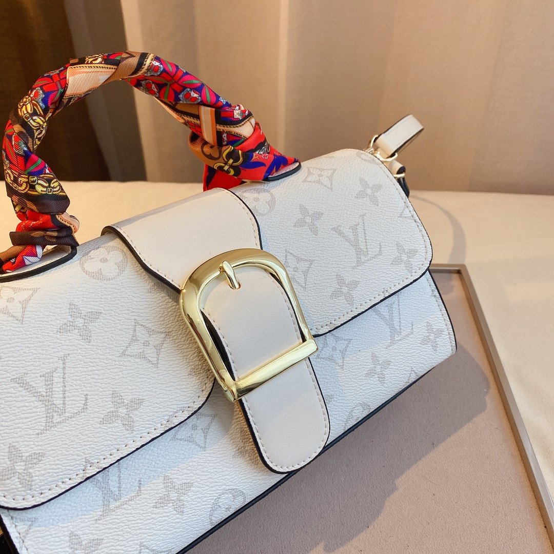 EN - New Arrival Bags LUV 090