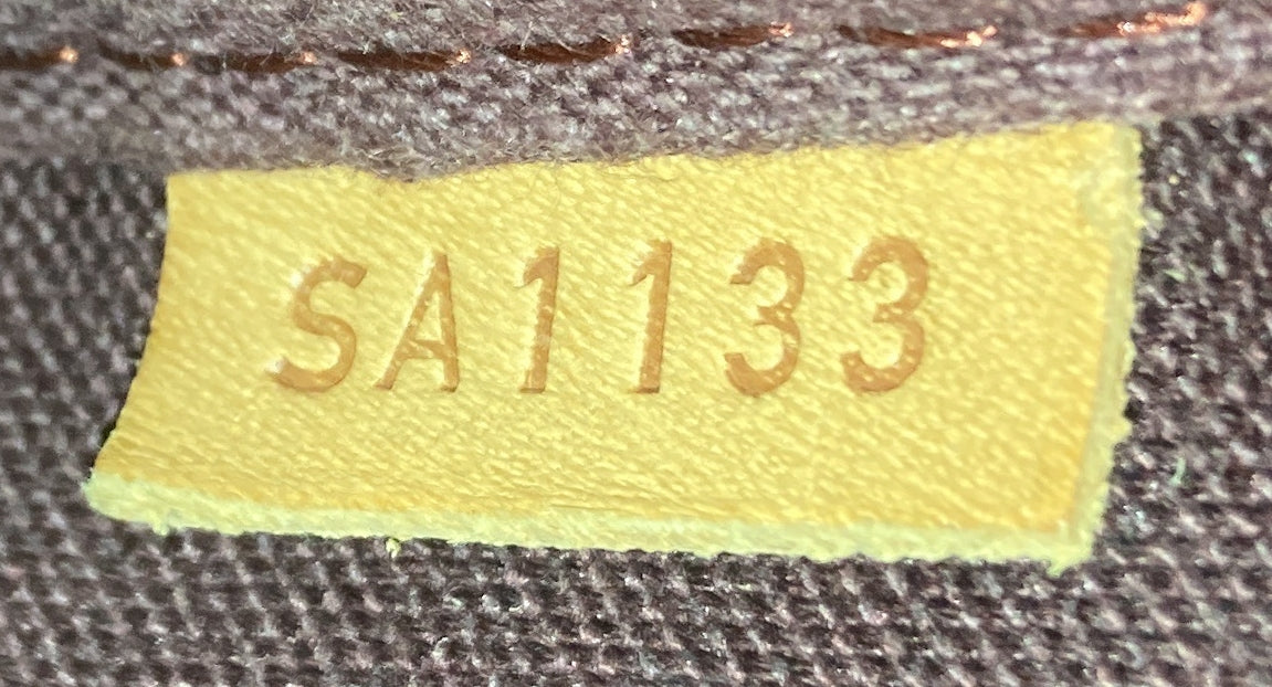 Louis Vuitton Favorite Handbag Monogram Canvas MM