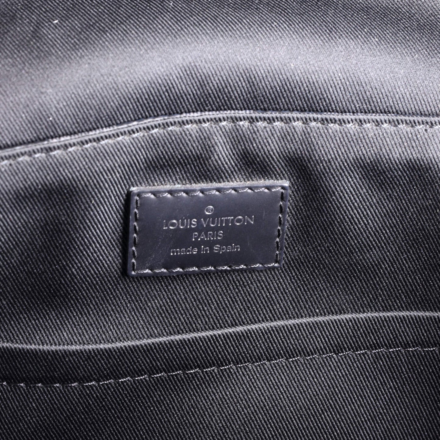 Louis Vuitton District NM Messenger Bag Damier Graphite PM