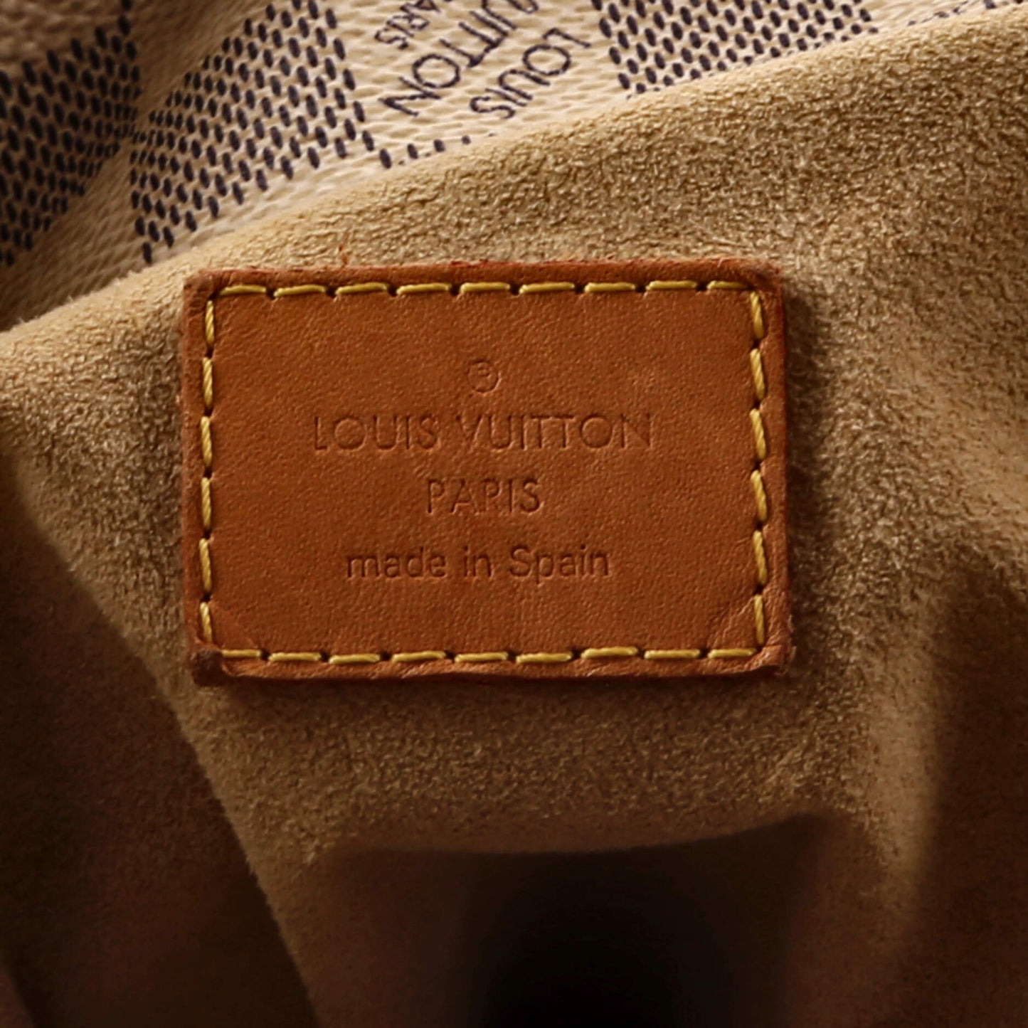 Louis Vuitton Artsy Handbag Damier MM