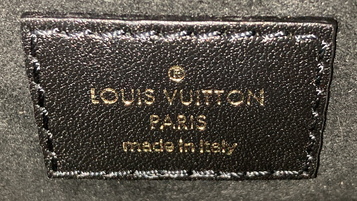 Louis Vuitton New Wave Chain Bag NM Quilted Leather PM