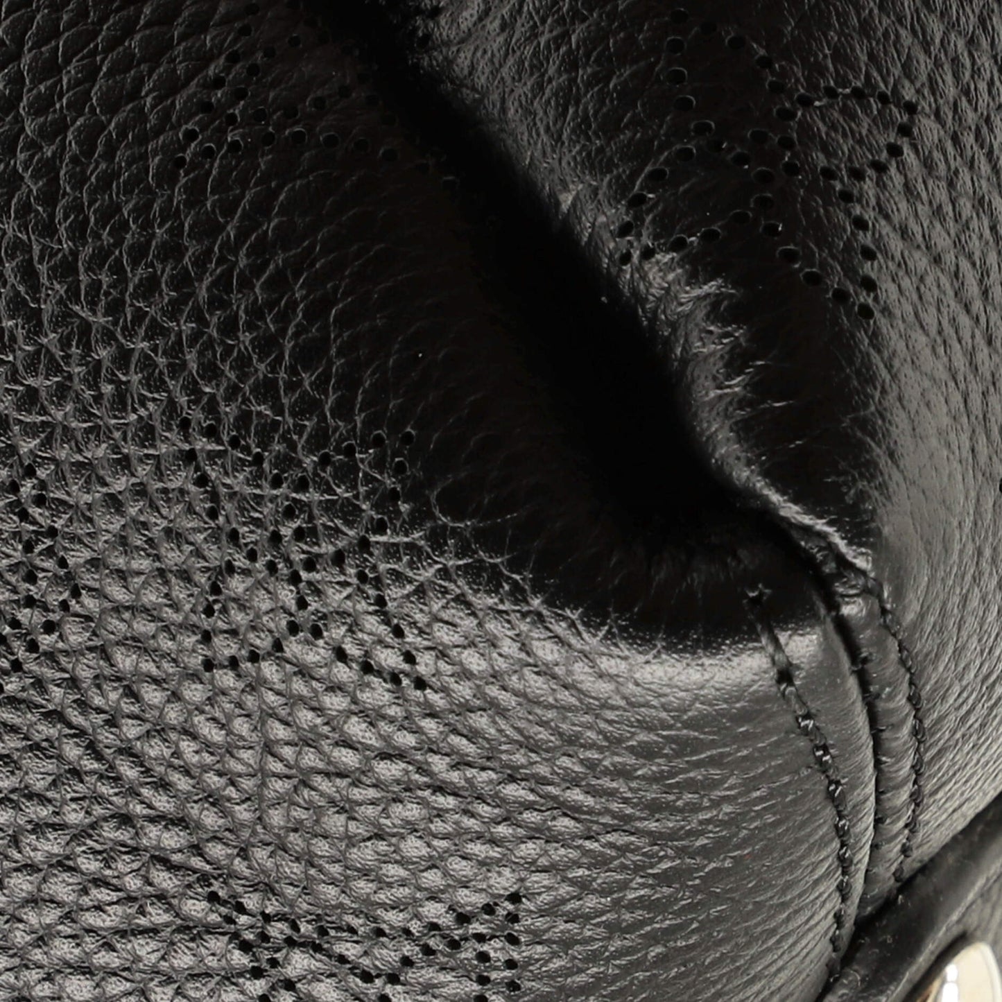 Louis Vuitton Babylone Handbag Mahina Leather BB