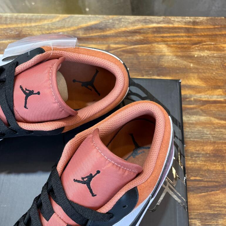 SAMC - NKE Shoes - 268