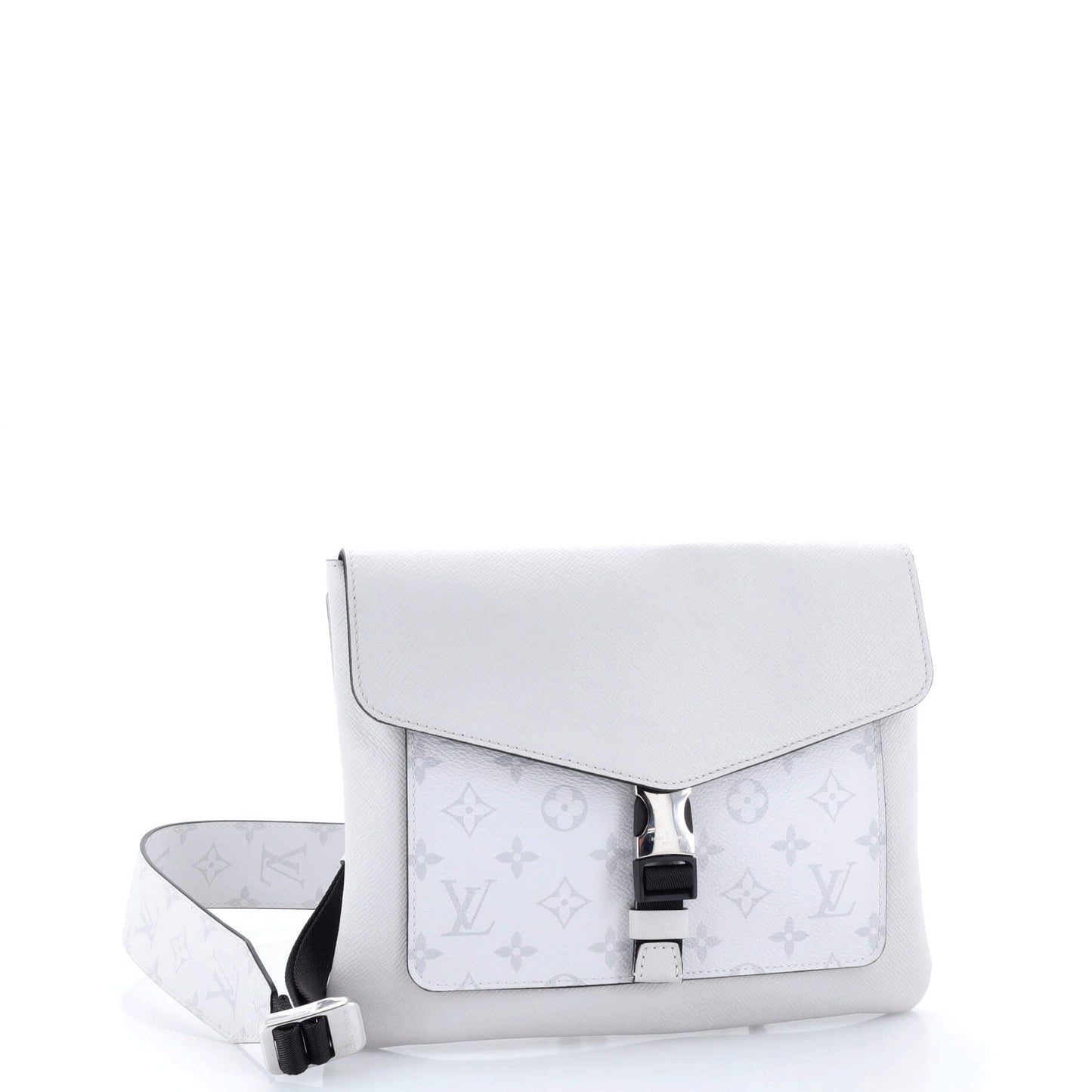 Louis Vuitton Outdoor Flap Messenger Monogram Taigarama