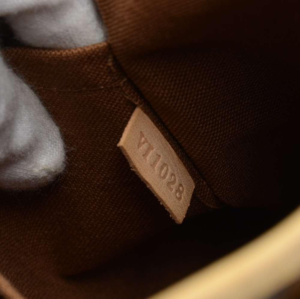 Louis Vuitto Batignolles Monogram Canvas Handbag