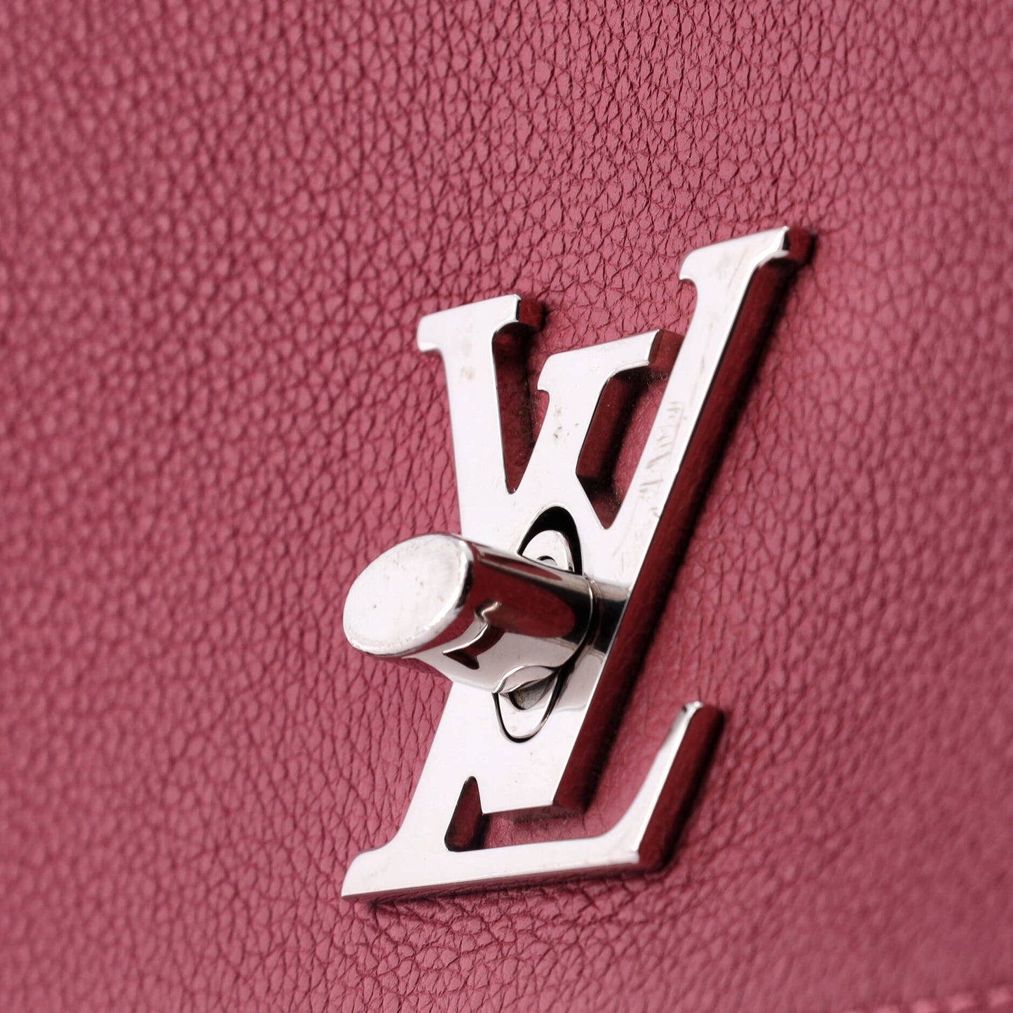 Louis Vuitton Lockme II Handbag Leather BB
