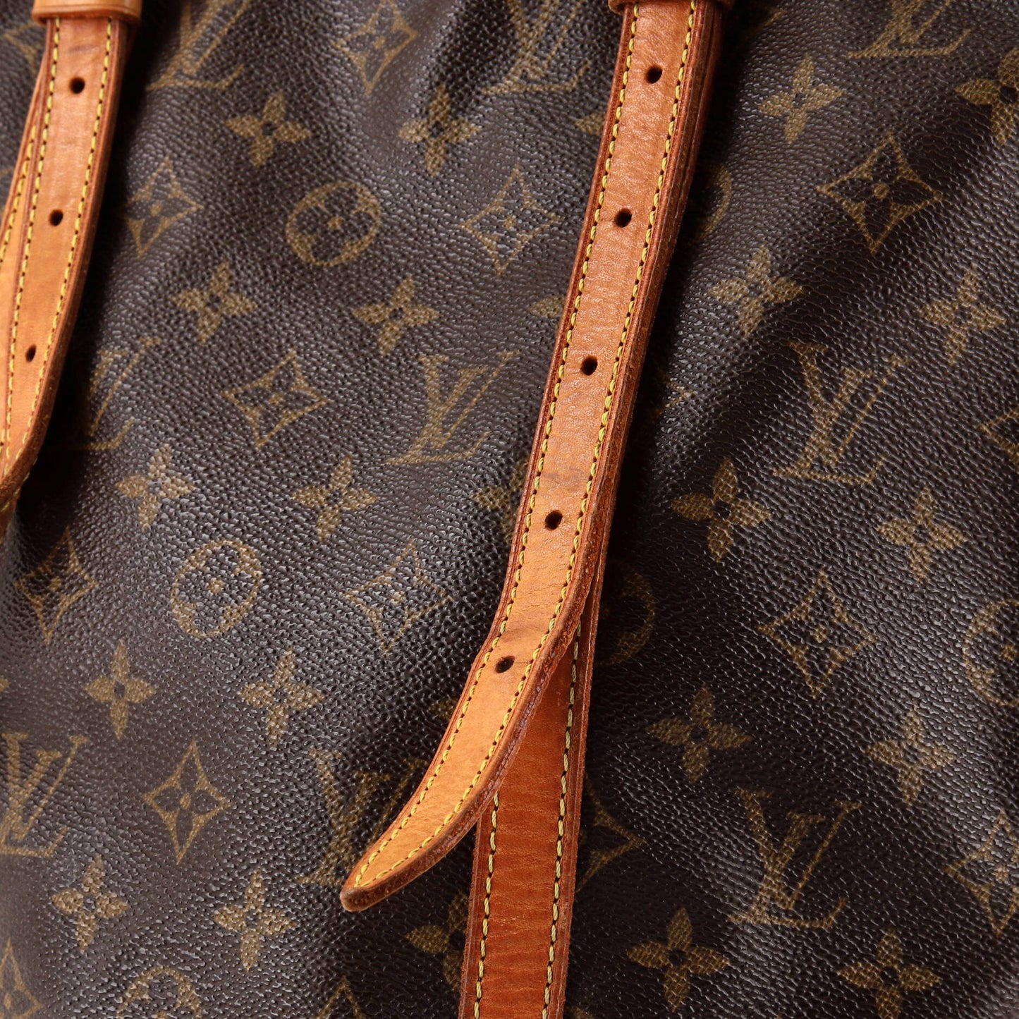 Louis Vuitton Bucket Bag Monogram Canvas GM