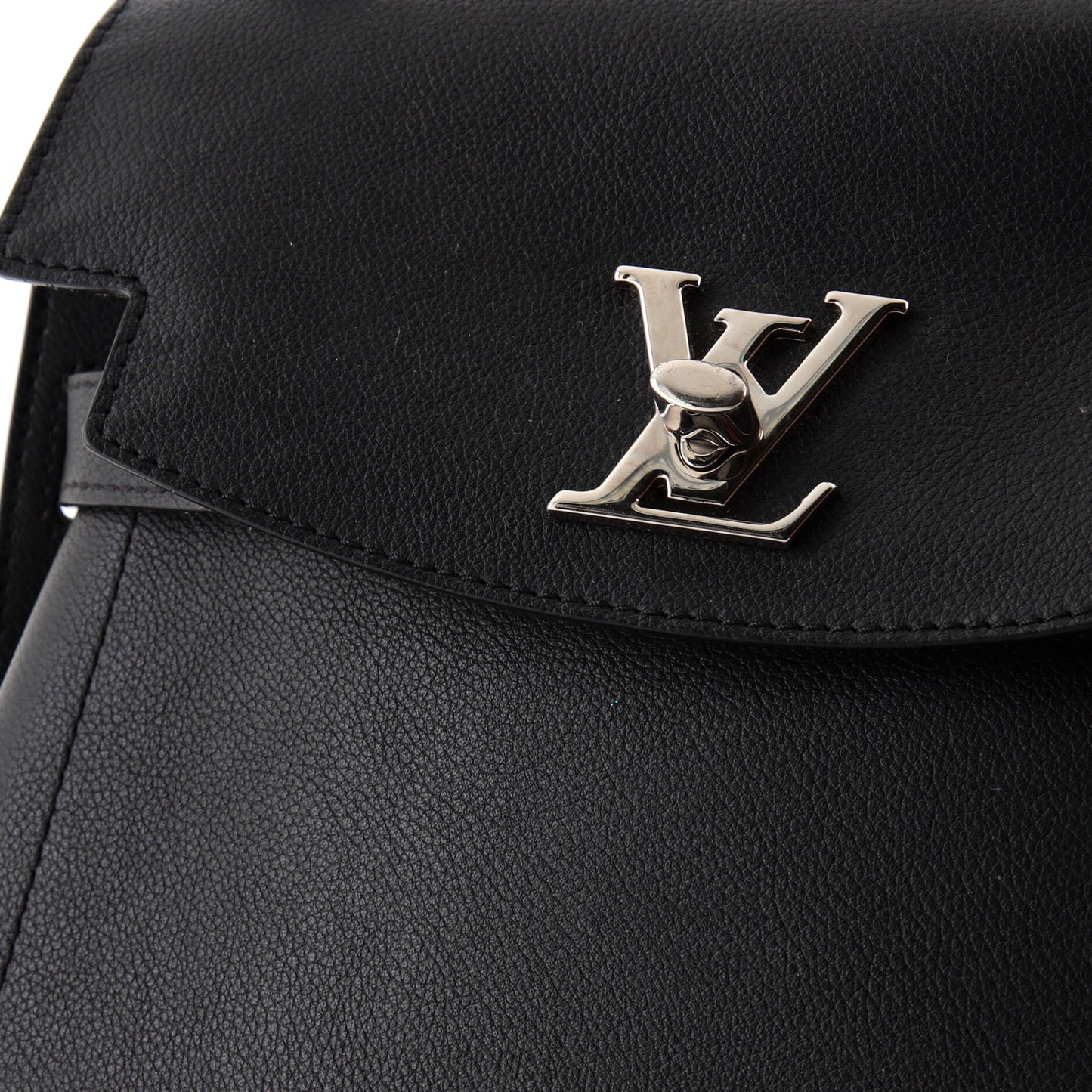 Louis Vuitton Lockme Ever Handbag Leather BB