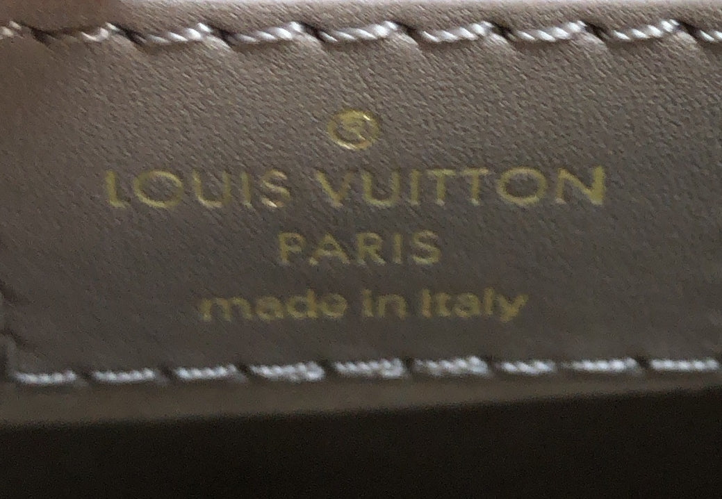 Louis Vuitton New Wave Chain Bag NM Quilted Leather PM