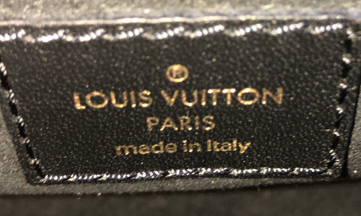 Louis Vuitton New Wave Chain Bag NM Quilted Leather PM