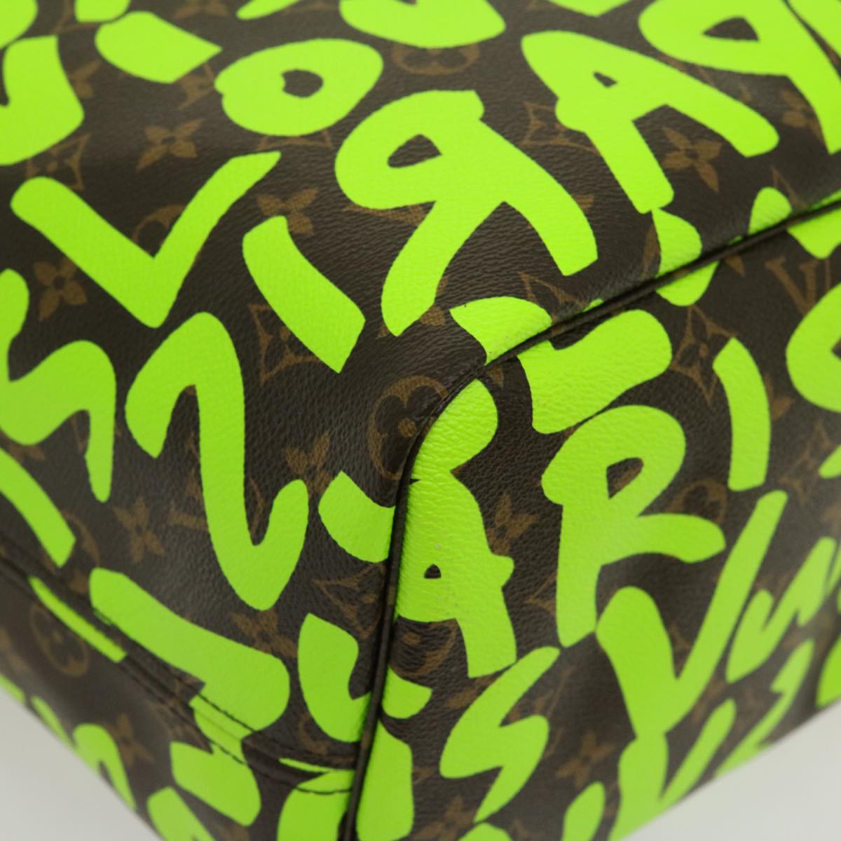 LOUIS VUITTON Monogram Graffiti Neverfull GM Tote Bag Vert M93703 LV 29943S