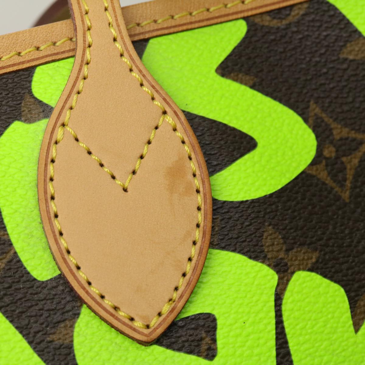 LOUIS VUITTON Monogram Graffiti Neverfull GM Tote Bag Vert M93703 LV 29943S