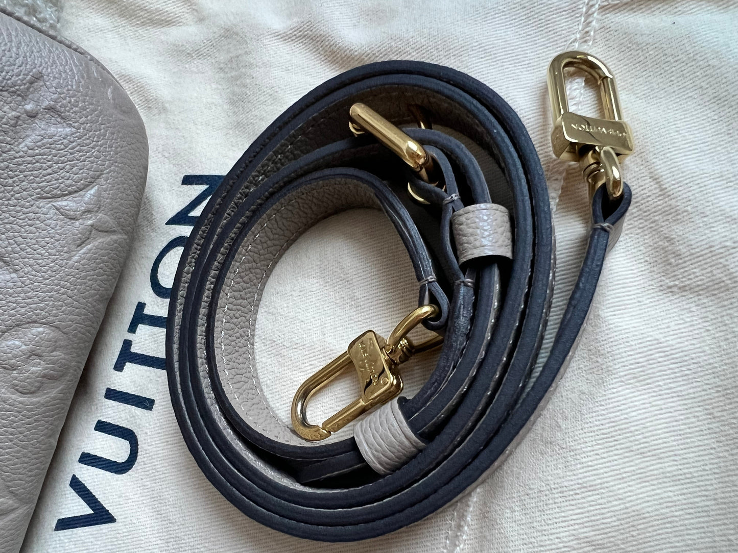 Louis Vuitton Pochette Metis Dune Empreinte (RRP £2,110)