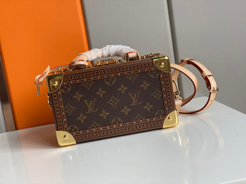 LOV2 Bags - Luxurious Bags  1441
