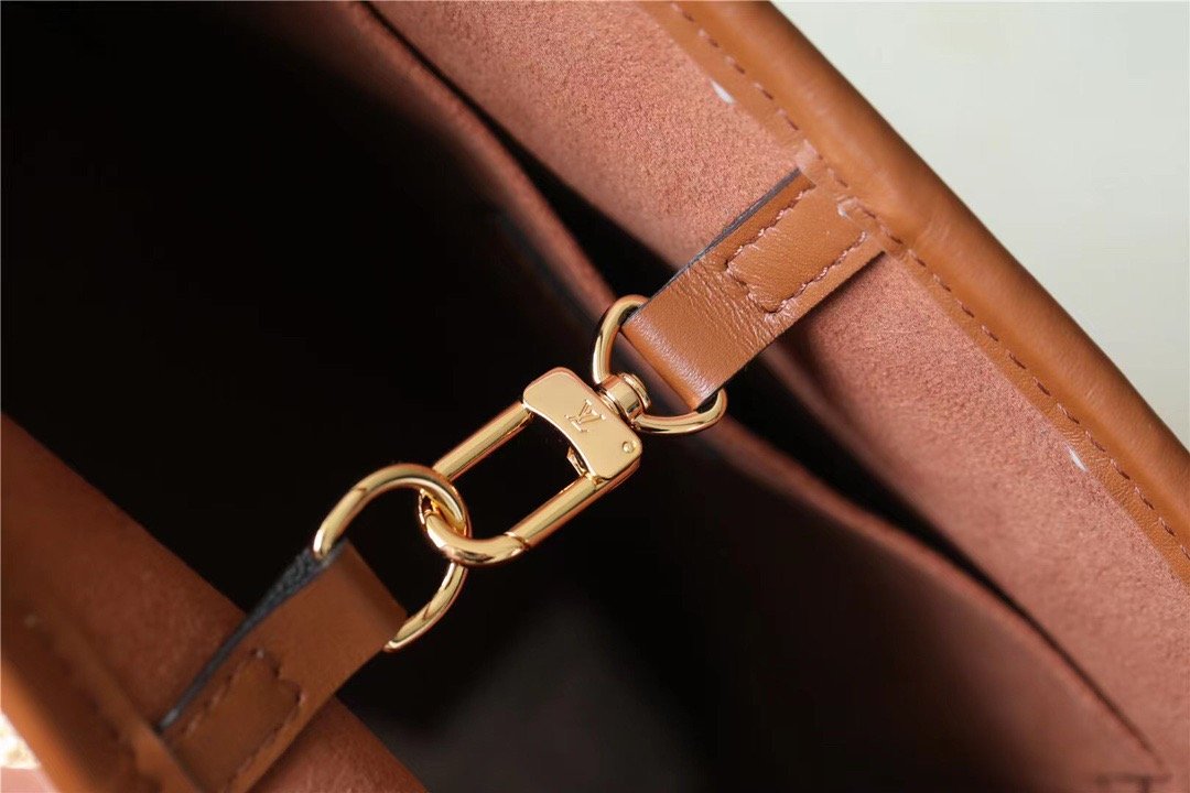 LV Petit Bucket Raffia Caramel Brown For Women, WomenÃ¢â‚¬â„¢s Bags, Shoulder And Crossbody Bags 9.4in/24cm LV M59961
