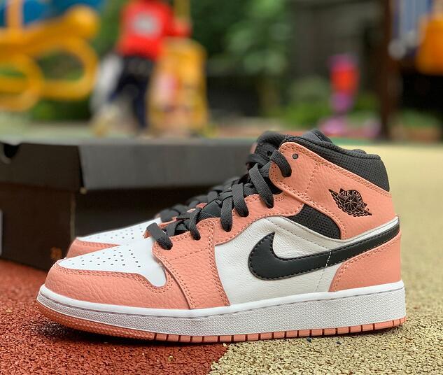 SAMC - NKE Shoes - 1527