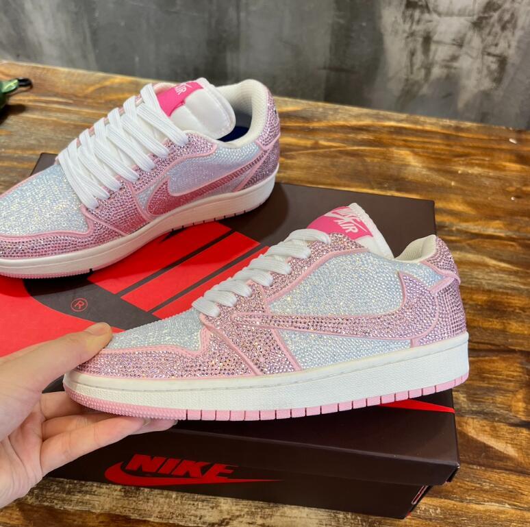 SAMC - NKE Shoes - 429