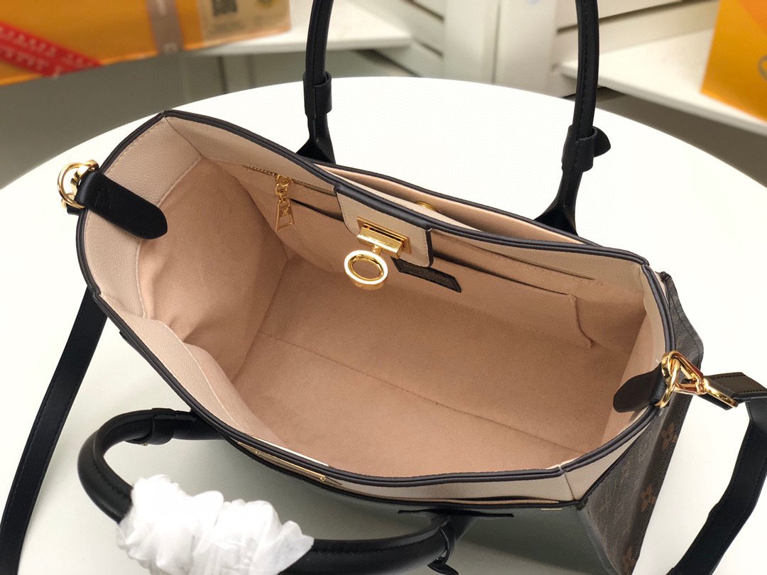 EN - New Arrival Bags LUV 043