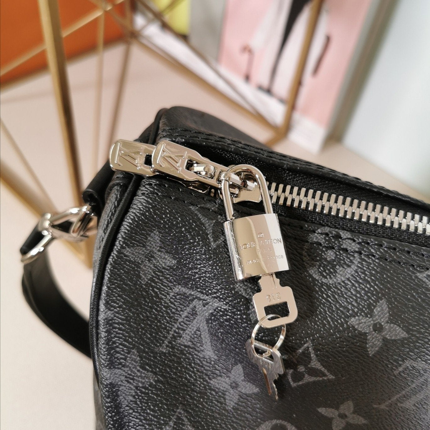 EN - New Arrival Bags LUV 262