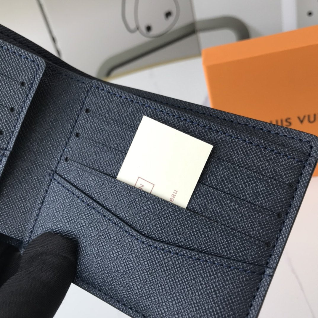 EN - New Arrival Wallet LUV 012