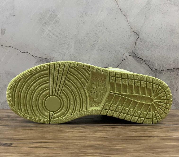SAMC - NKE Shoes - 1458