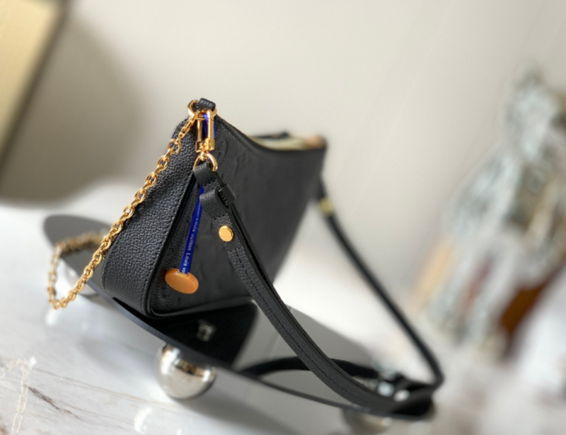 SAMC - LOV Bags - 1354