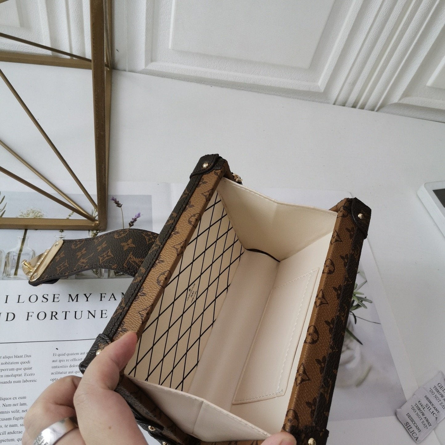 EN - New Arrival Bags LUV 241