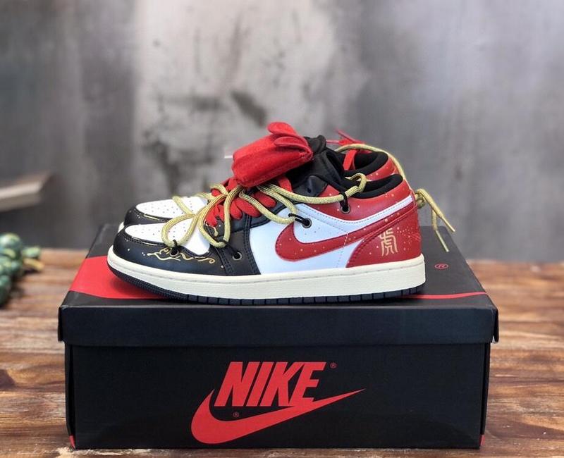SAMC - NKE Shoes - 1077