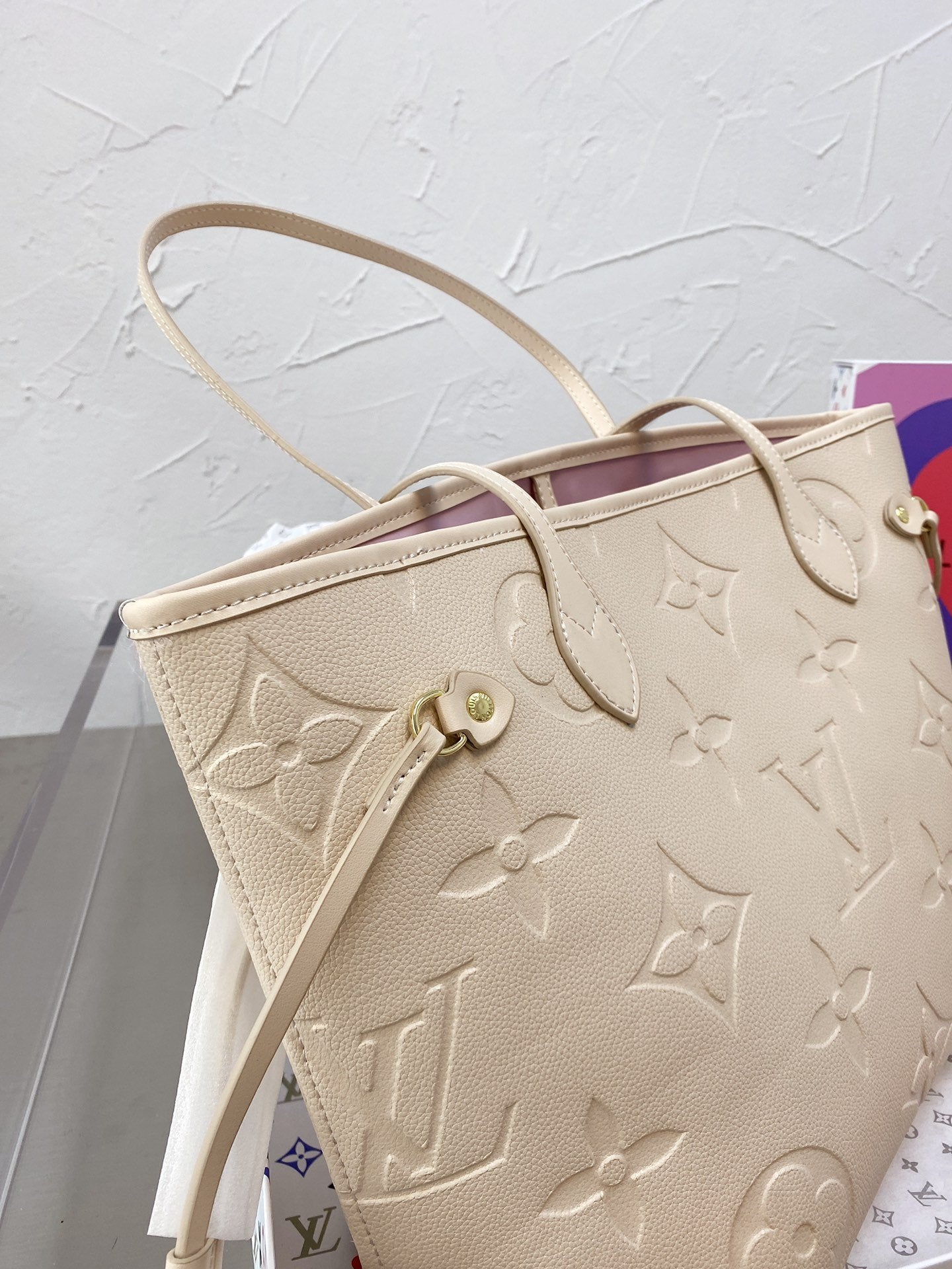 EN - New Arrival Bags LUV 076