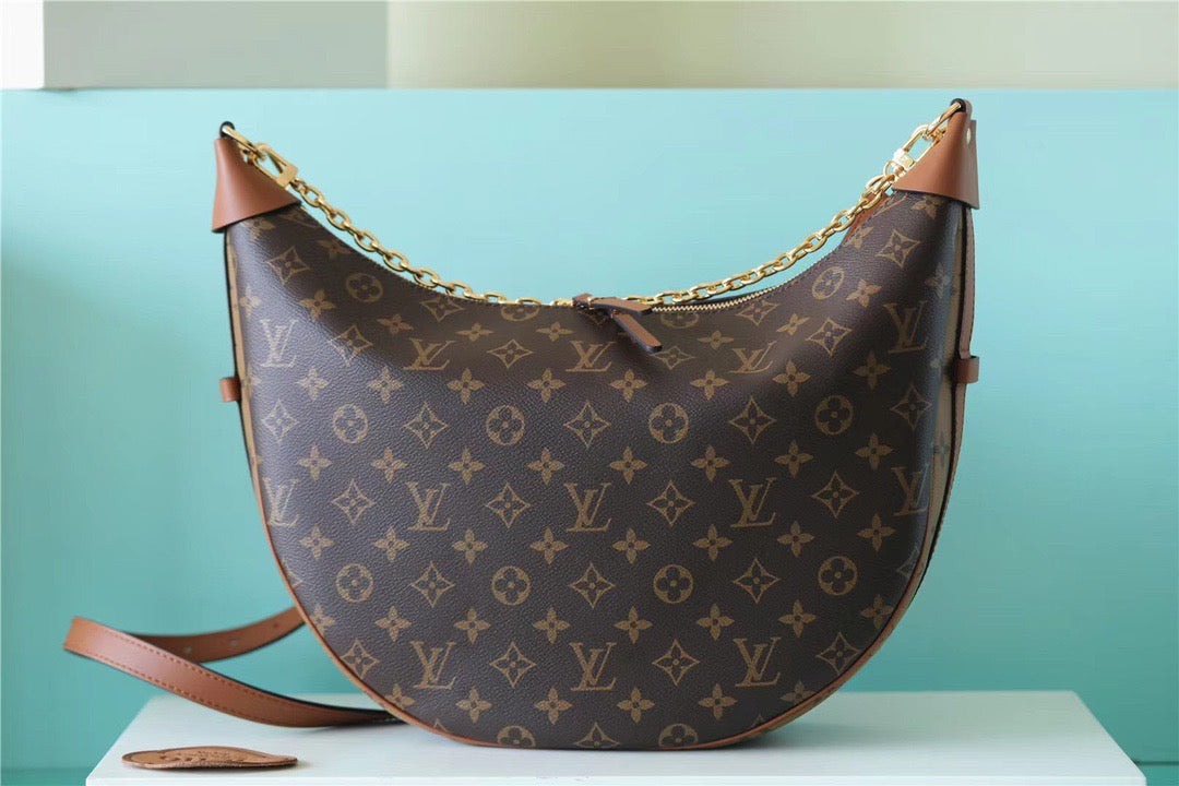 LV Loop Monogram Canvas By Nicolas Ghesquiere For Women,  Shoulder And Crossbody Bags 23cm/9.1in LVÃ‚Â 