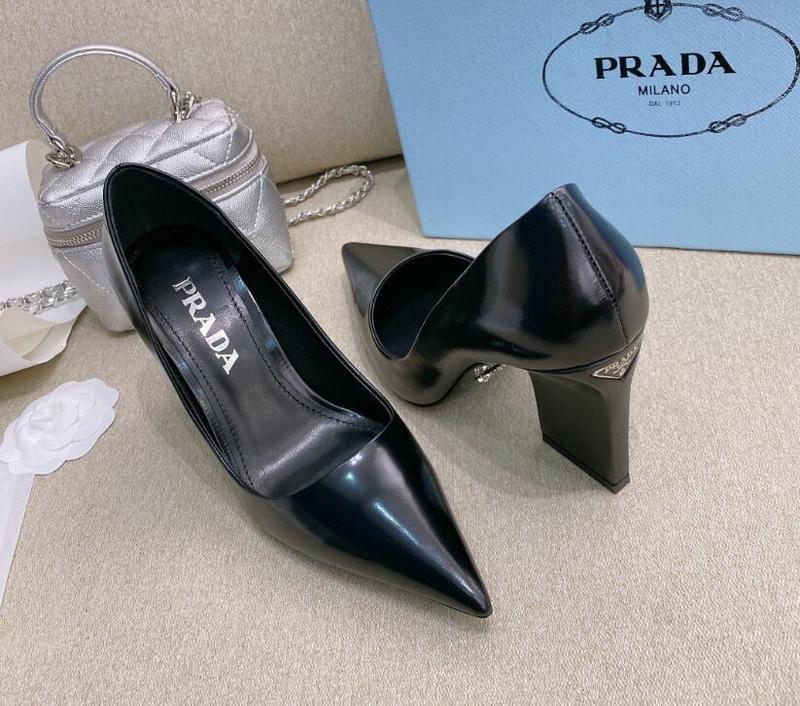 GlamyWomen Shoes - 552