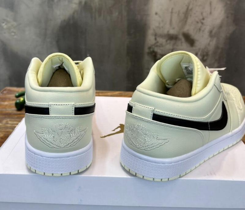 SAMC - NKE Shoes - 872