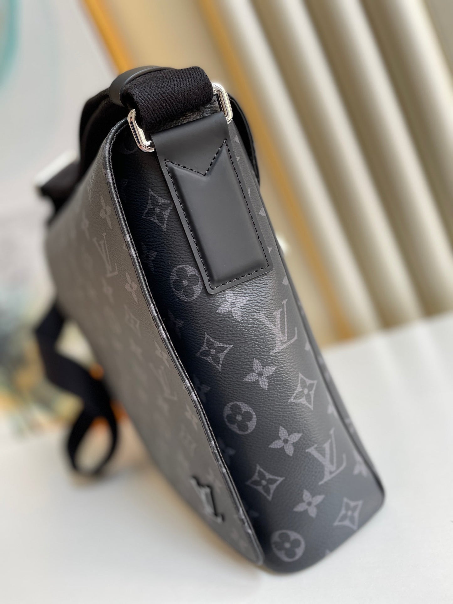 LV GLAMIstrict MM Monogram Eclipse Canvas For Men, Bags, Shoulder And Crossbody Bags 12.2in/31cm LV M44001