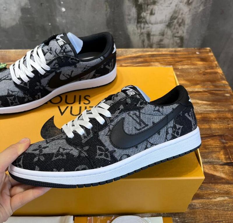 SAMC - NKE Shoes - 512