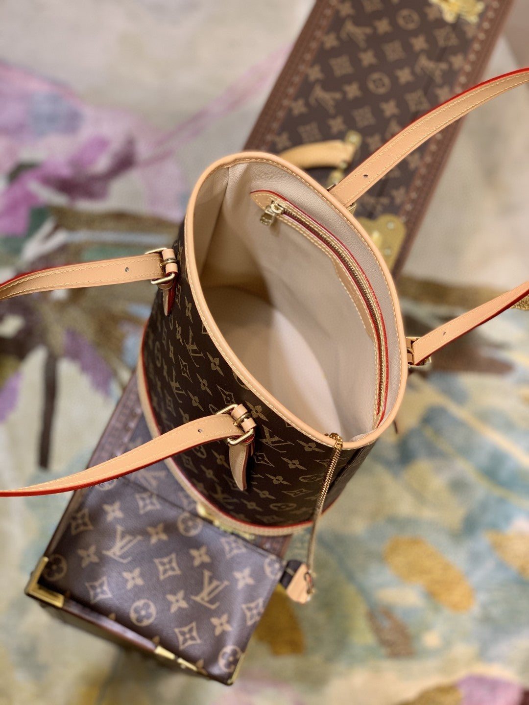 LV Petit Bucket Bag Monogram Canvas For Women, WomenÃ¢â‚¬â„¢s Handbags, WomenÃ¢â‚¬â„¢s Shoulder Bags 10.2in/26cm LV M42238